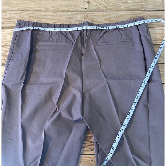 NEW Isaac Mizrahi Live 24/7 Stretch Crop Length Pants Size 32 Women’s Mocha - Picture 7 of 9